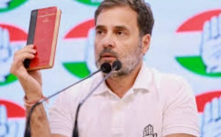 यक्ष प्रश्न -- देश में भारतीय संविधान की रक्षा कौन करेगा ?  भारत की संवैधानिक संस्थाओं को बौना दिखाने की साजिश