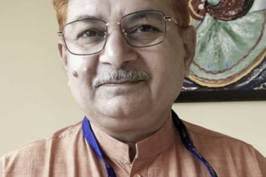 चलो खुशियाँ बांटें .....आज को इस पल ही जी लें !!