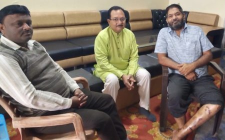 सडकों पर यातायात नियमों का लोग करें‌ पालन   दर्घटनाग्रस्त पत्रकार पुष्पेन्द्र त्रिपाठी ने की अपील