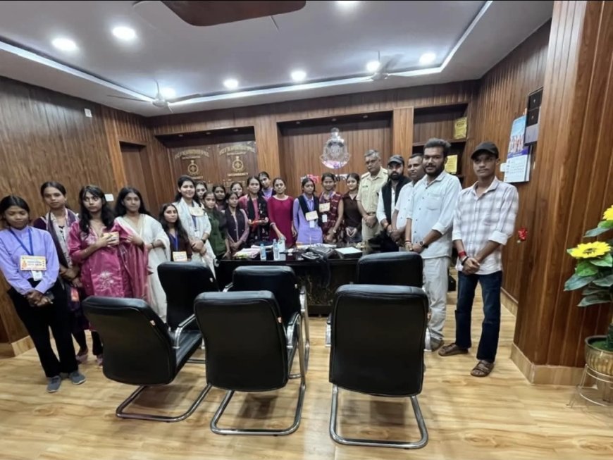 रक्षाबंधन पर्व पर ABVP ने प्रशासनिक अधिकारियों को बांधी राखी
